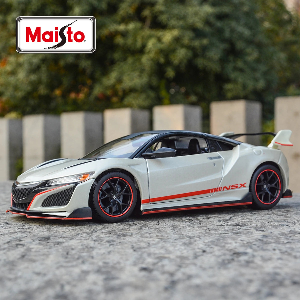 Maisto 1:24 Diecast 2018 Acura NSX Model Car