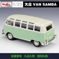Maisto 1:25 Diecast Volkswagen Van Samba - Green