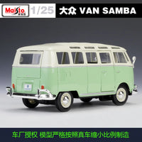 Maisto 1:25 Diecast Volkswagen Van Samba - Green