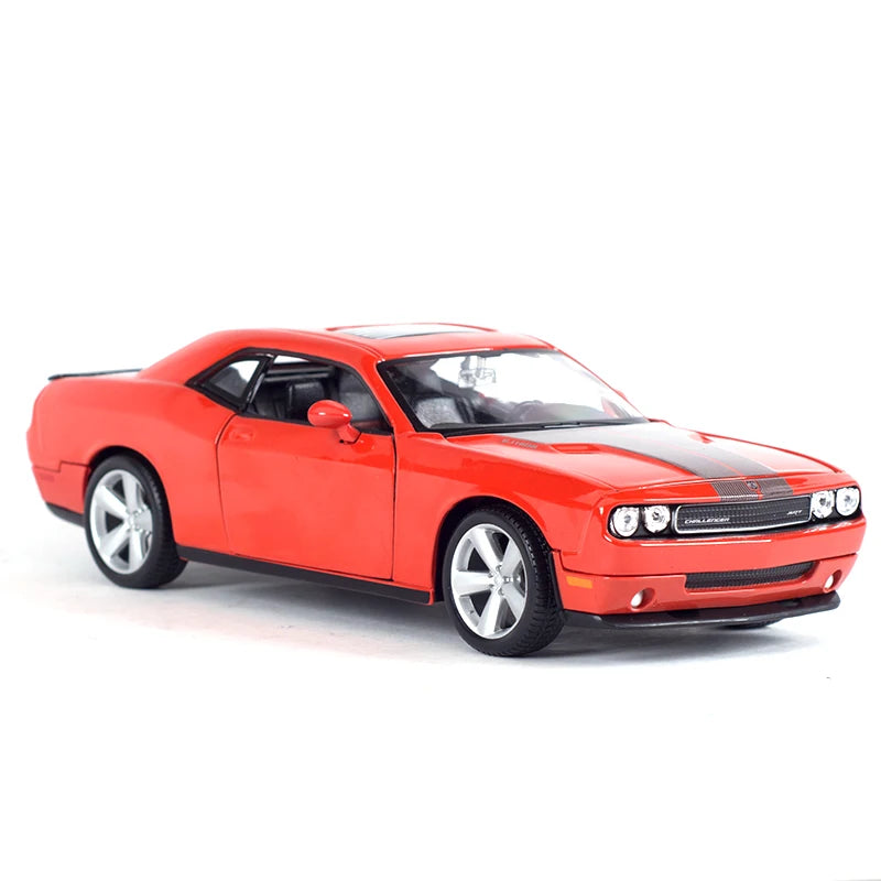 1:24 Maisto 2008 Dodge Challenger SRT8 - Orange