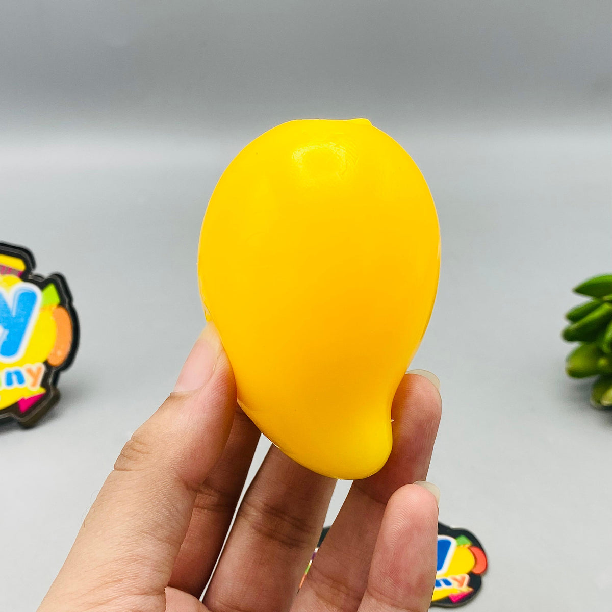 1Pc Mango Super Solid Fruit Squishy