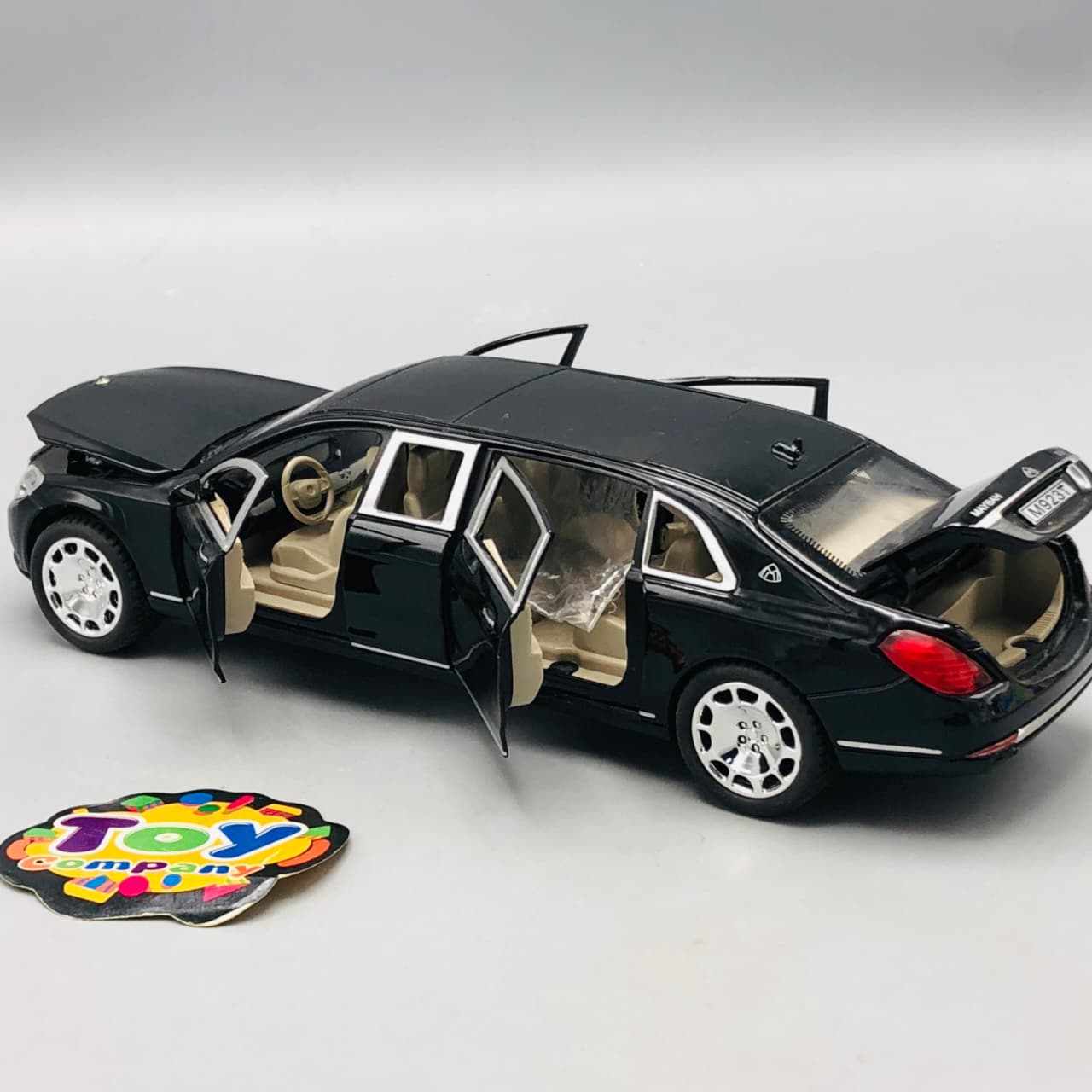 1:24 Diecast Mercedes Limousine Model Car Black - Minor Fault