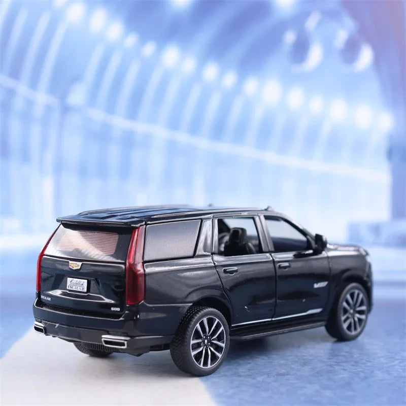 1:32 Diecast Cadillac Escalade Model With Miniature
