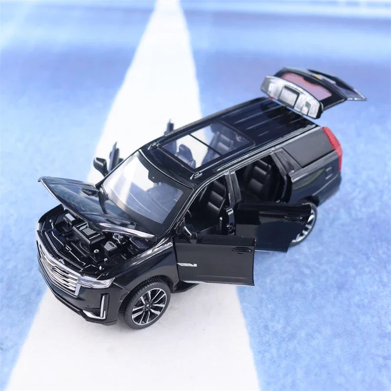 1:32 Diecast Cadillac Escalade Model With Miniature