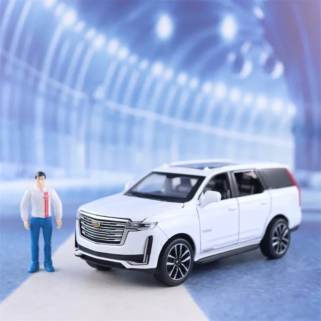 1:32 Diecast Cadillac Escalade Model With Miniature