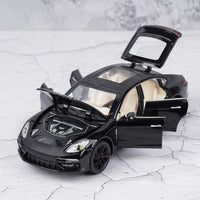 1:24 Diecast Porsche Panamera Model Car With Smoke