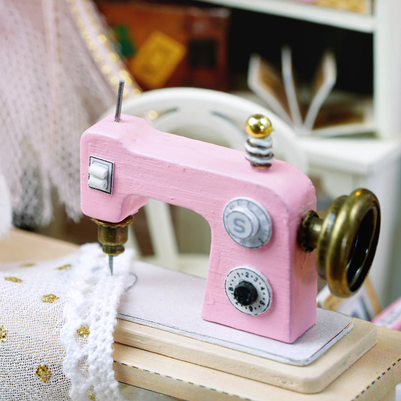 DIY Miniature Beatific Atelier With LED Lights