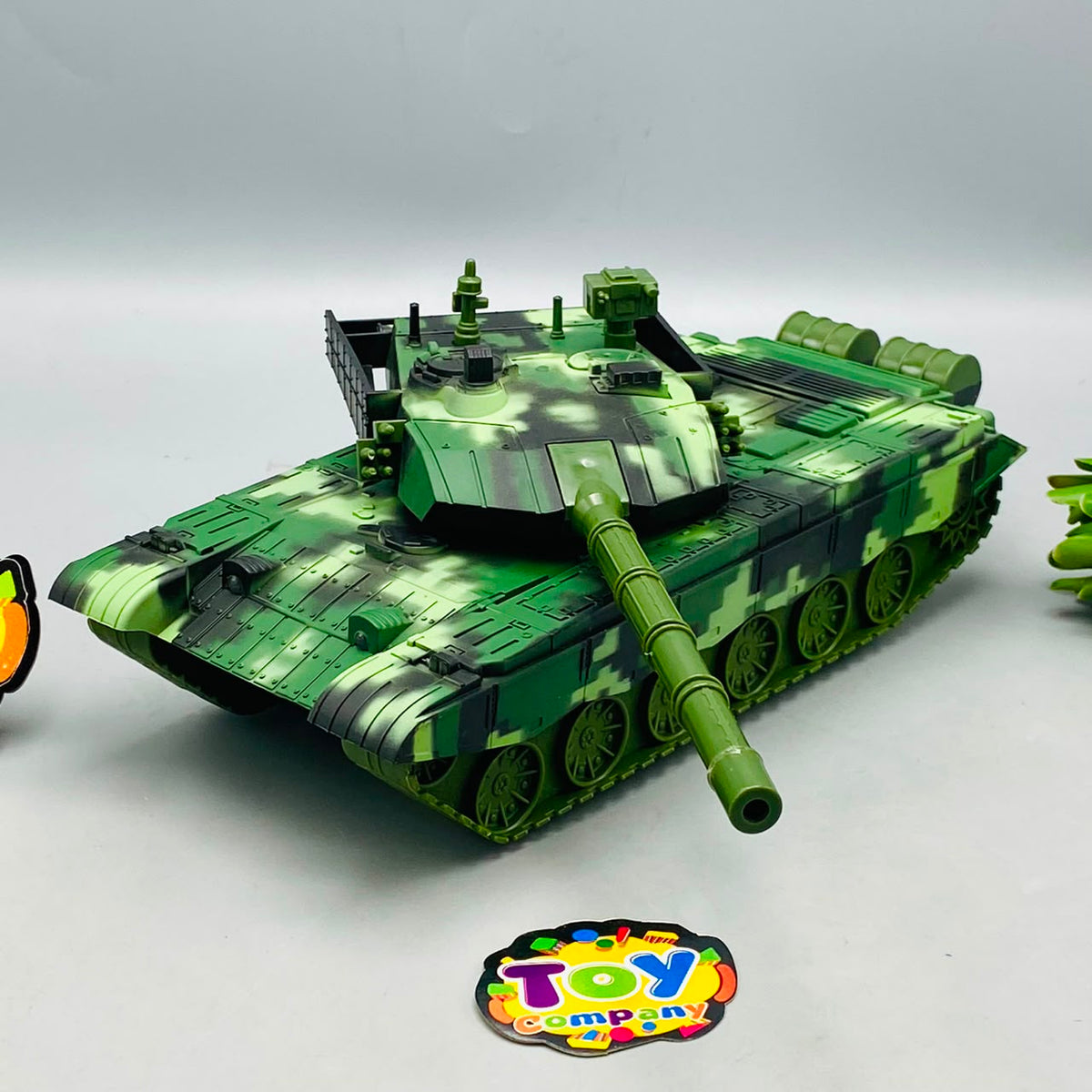 Remote Control Military Tank With Spray