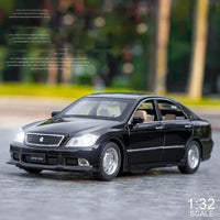 1:32 Diecast Toyota Crown Model Car