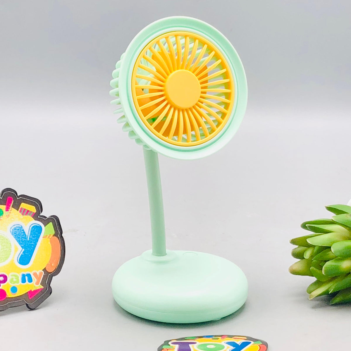 Rechargeable Three Speed Flexible Mini Desktop Fan
