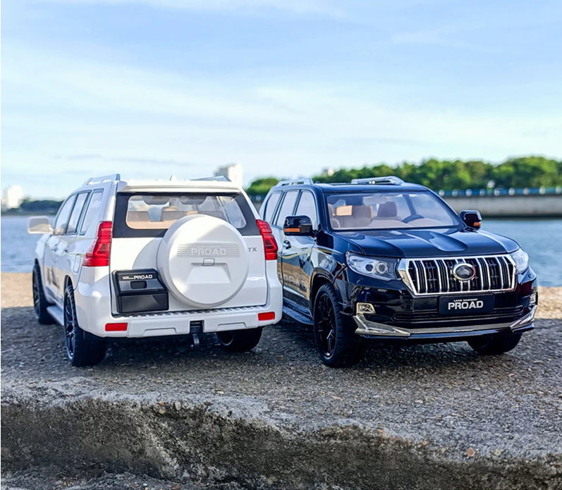 1:18 Scale Diecast Land Cruiser Prado TX