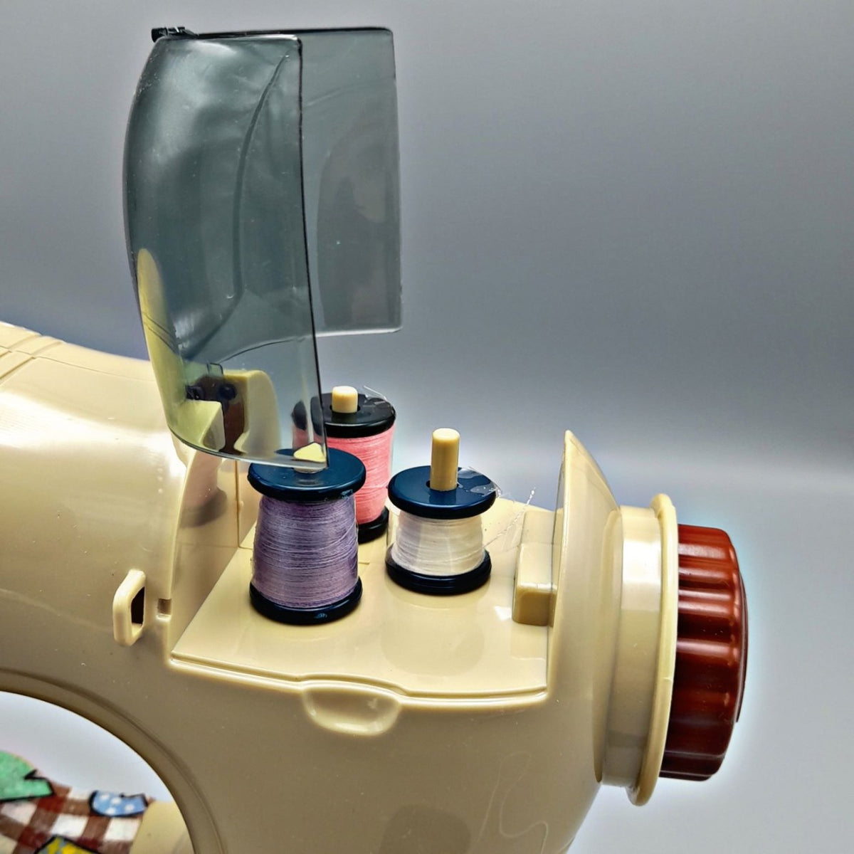 Realistic Sewing Machine - Large