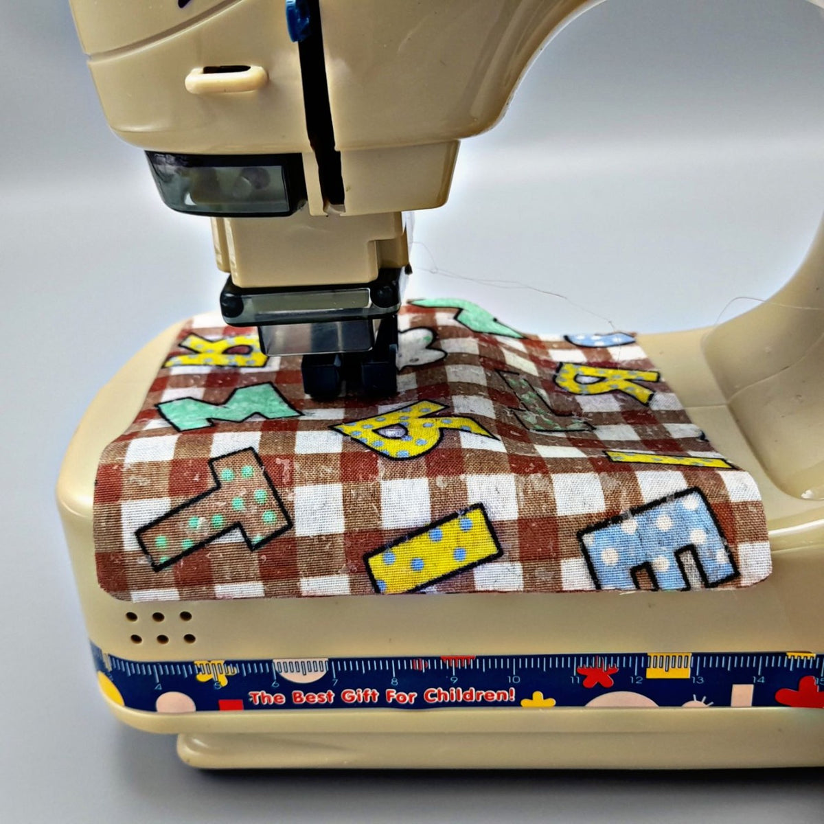 Realistic Sewing Machine - Large