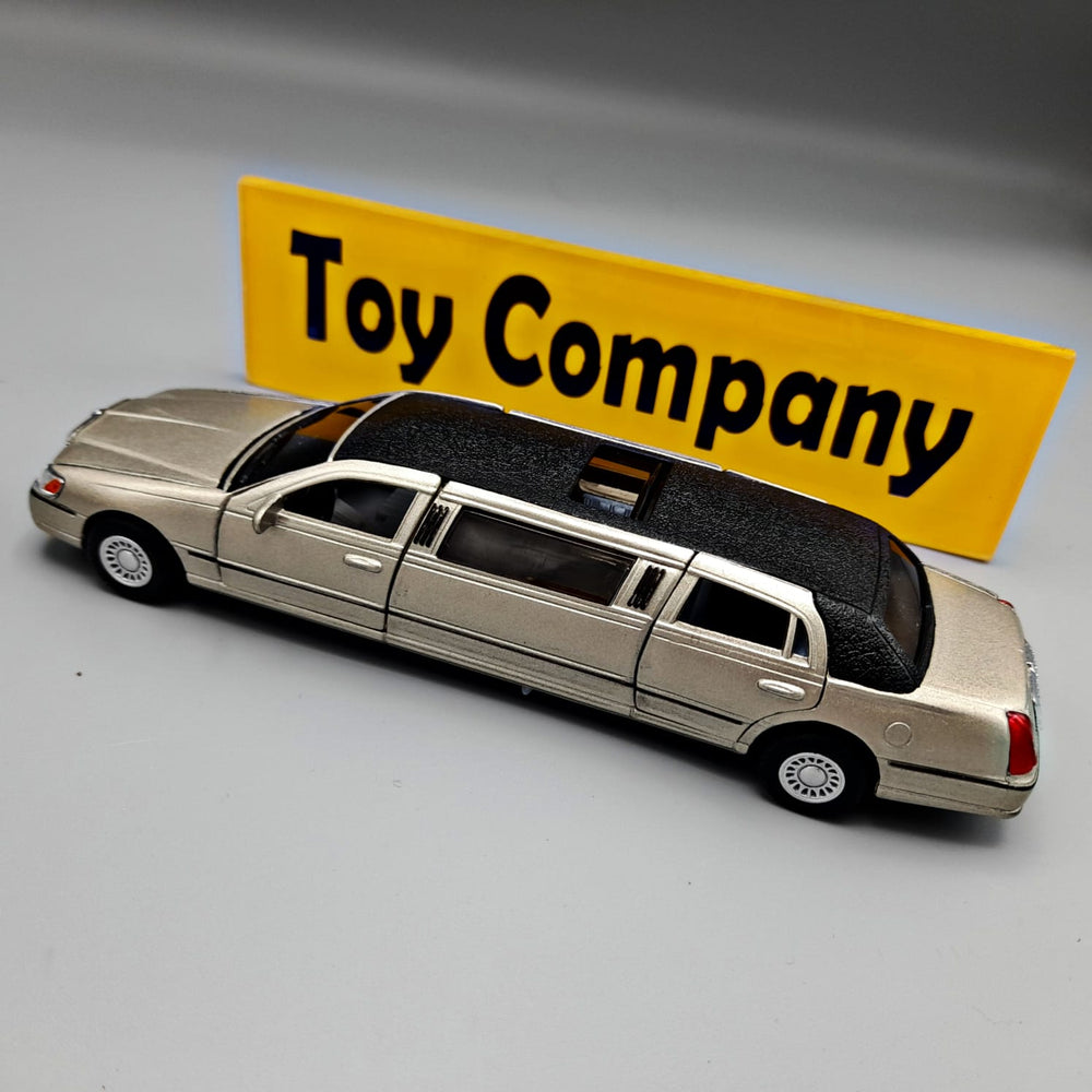 Kinsmart 1:38 Scale Diecast 1999 Limousine