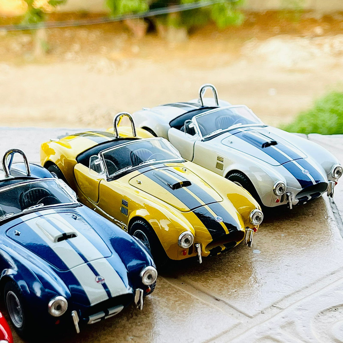 Kinsmart 1965 Shelby Cobra 427 S/C