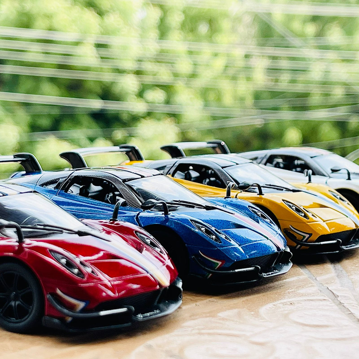 Kinsmart Metal Body Huayra BC - Limited Edition