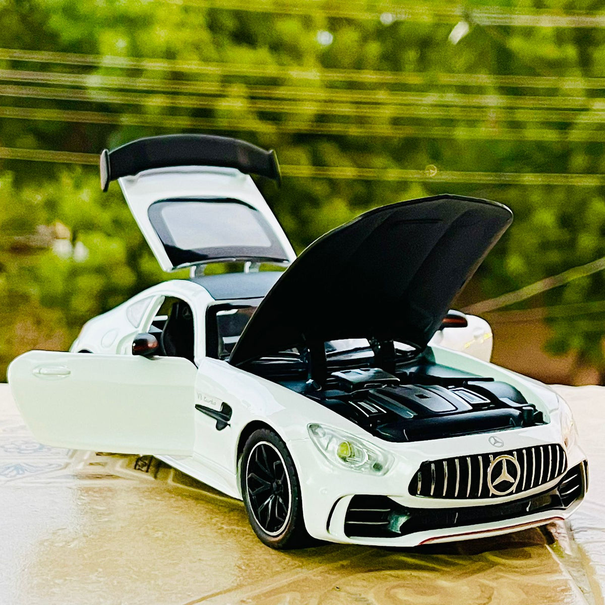 Diecast Mercedes Benz AMG GTR