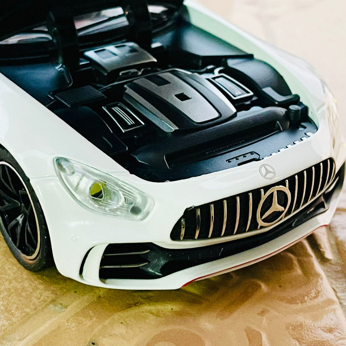Diecast Mercedes Benz AMG GTR