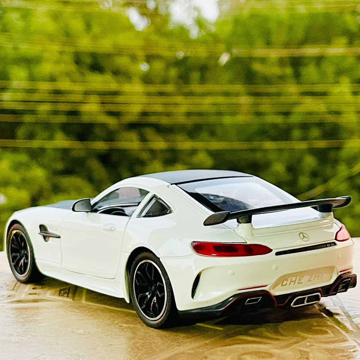 Diecast Mercedes Benz AMG GTR