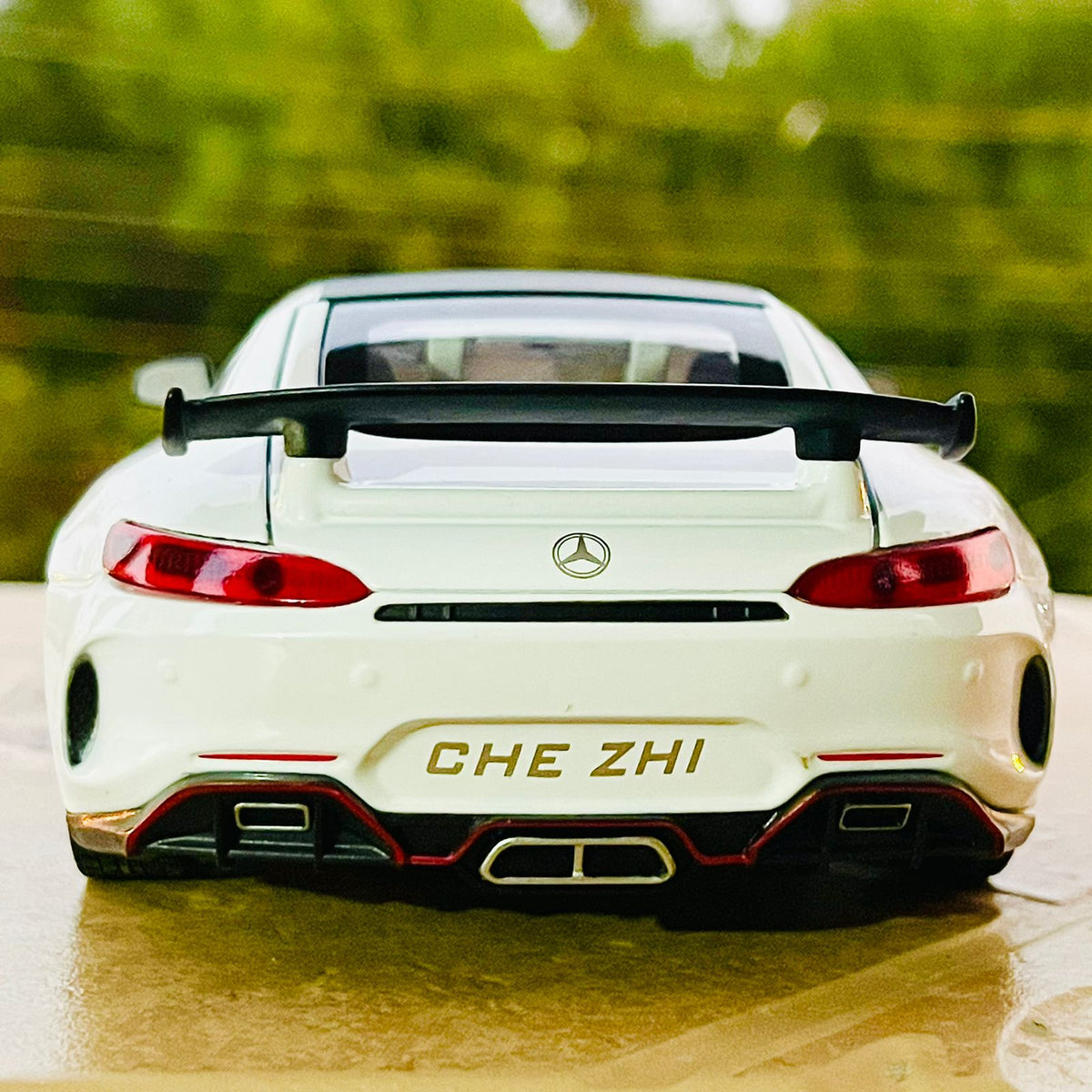 Diecast Mercedes Benz AMG GTR