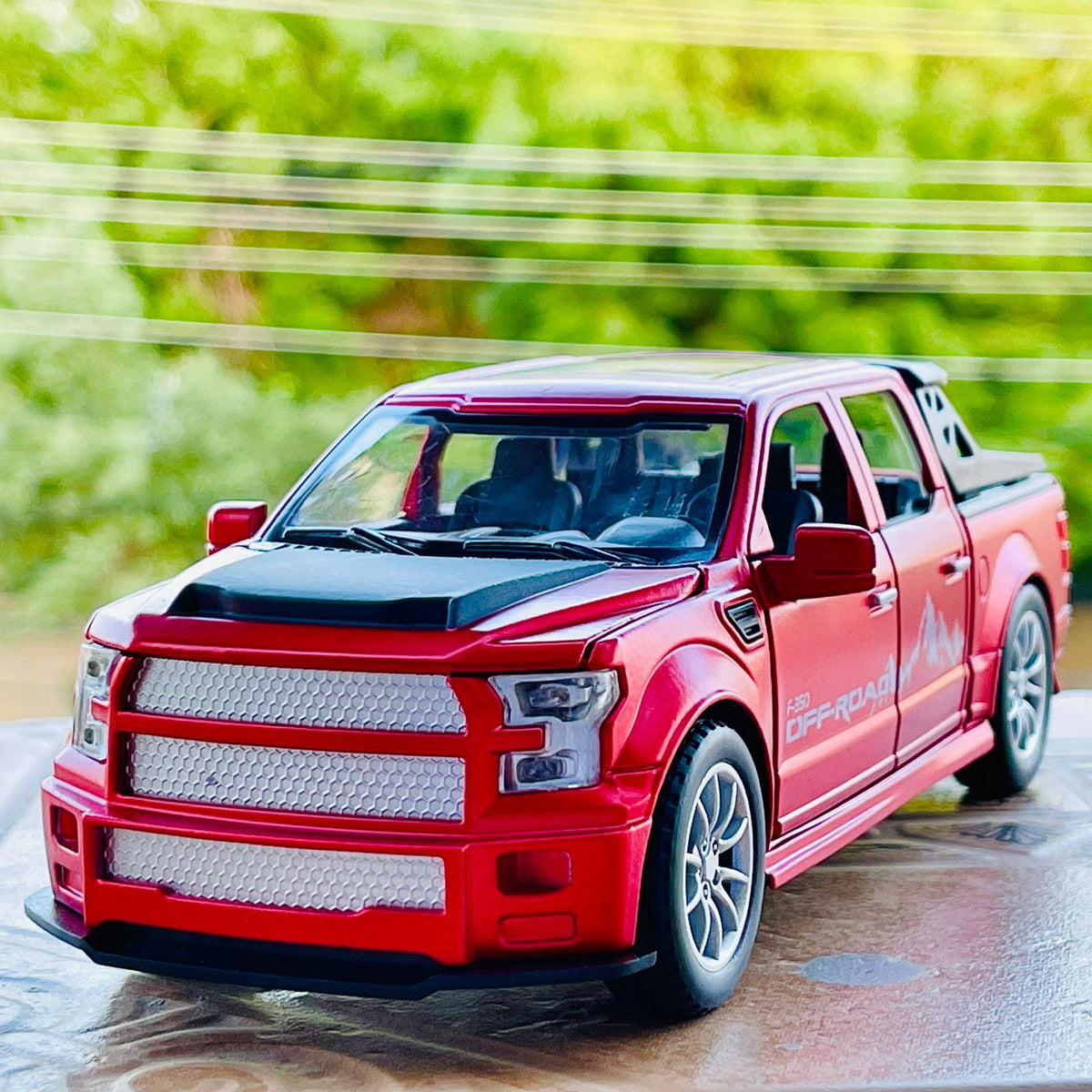 Diecast Ford Raptor Off Road Pick up Truck