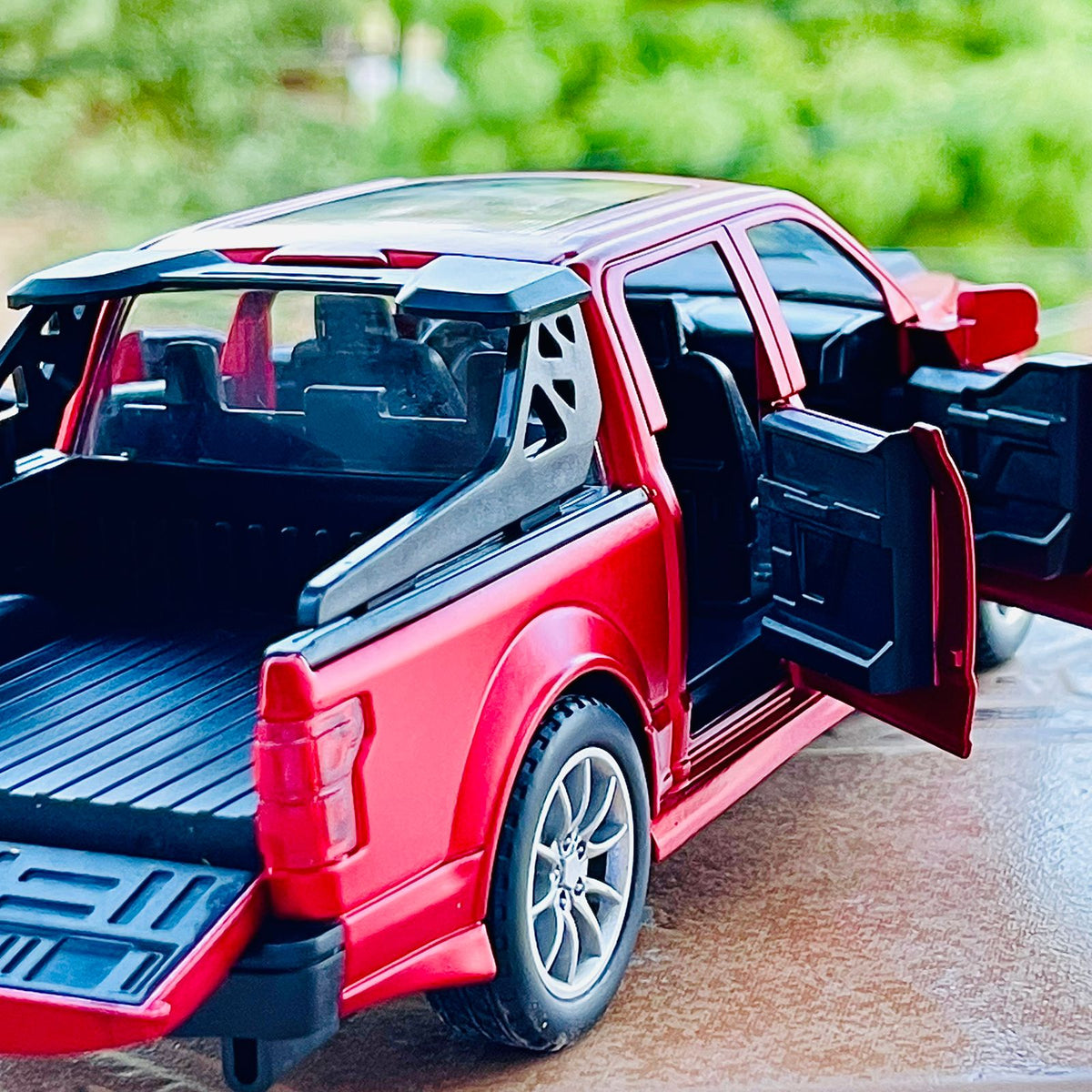 Diecast Ford Raptor Off Road Pick up Truck