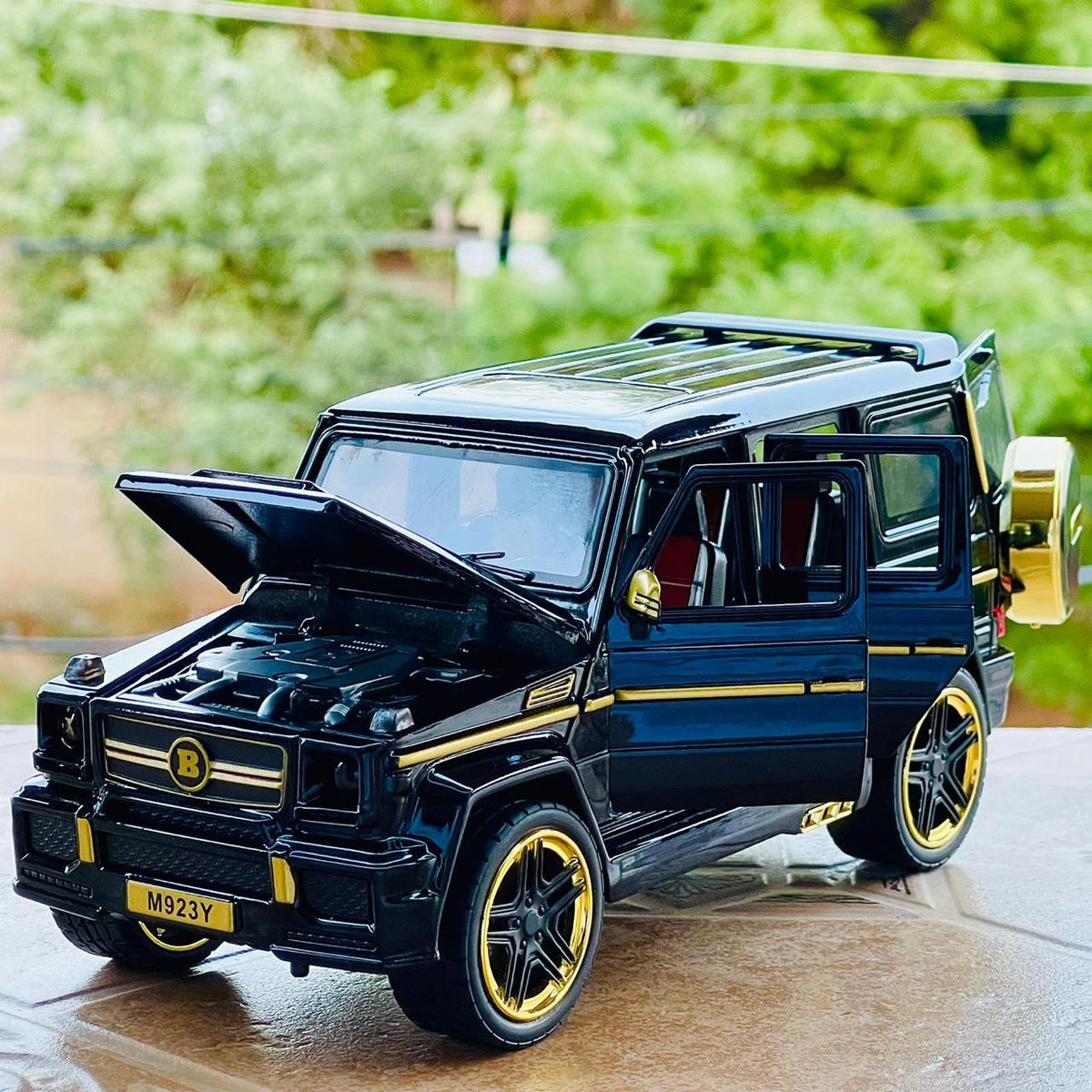 Diecast Mercedes Benz AMG G65