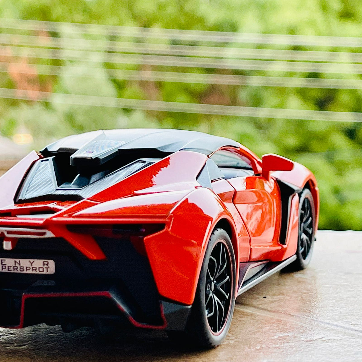 Diecast Lykan FENYR Super Sport Model Car
