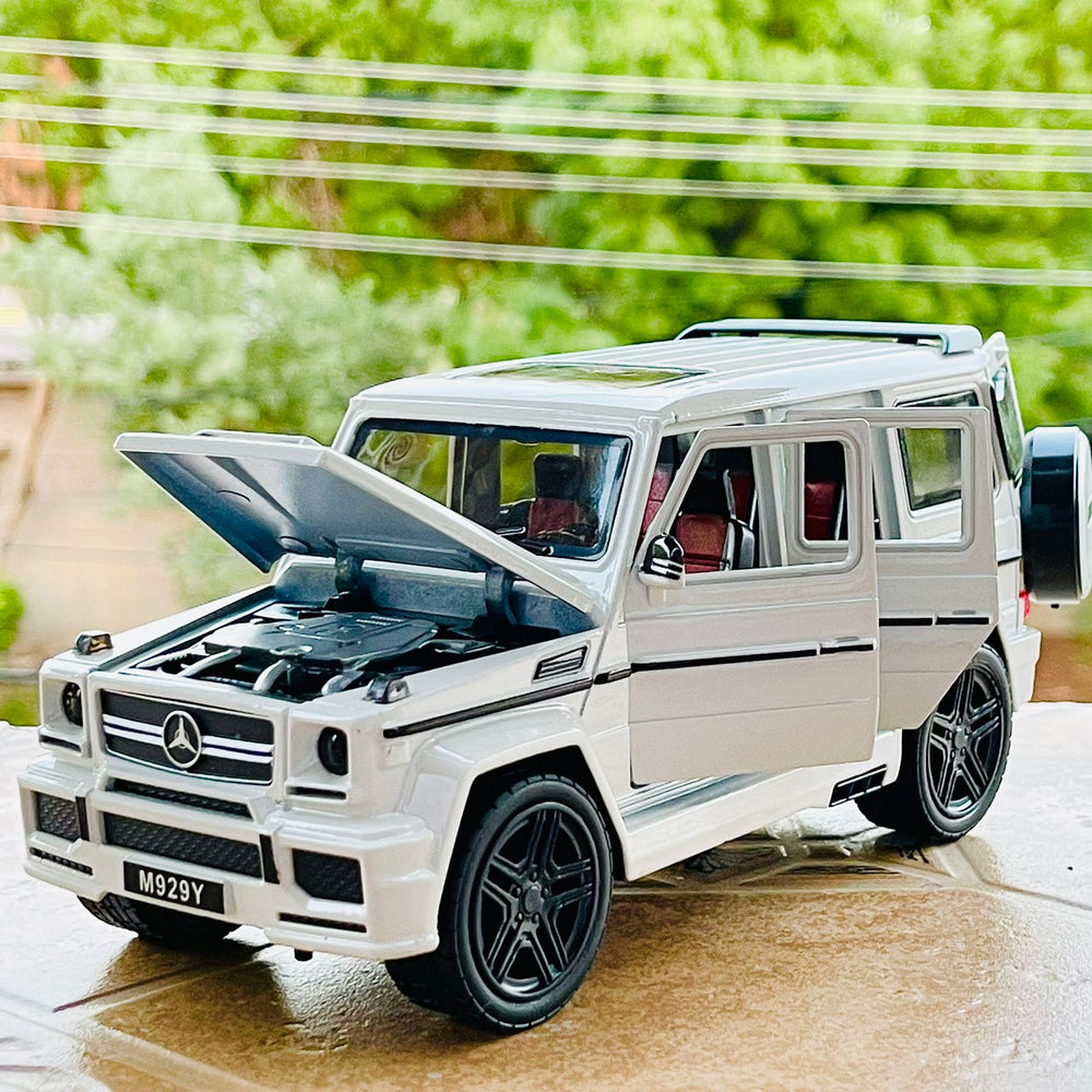 1:24 Scale Diecast Mercedes Benz G Class AMG