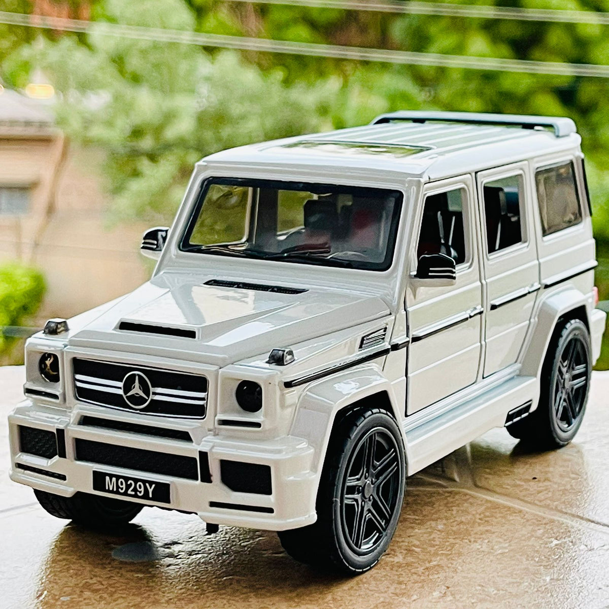 1:24 Scale Diecast Mercedes Benz G Class AMG