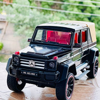 Thumbnail for Diecast Mercedes Benz G500 with Top Cover