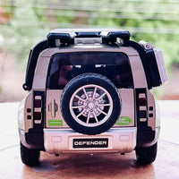 Thumbnail for 1:24 Diecast Land Rover Defender