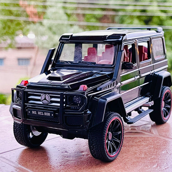 1:22 Scale Diecast Mercedes Benz G400D V12 Turbo