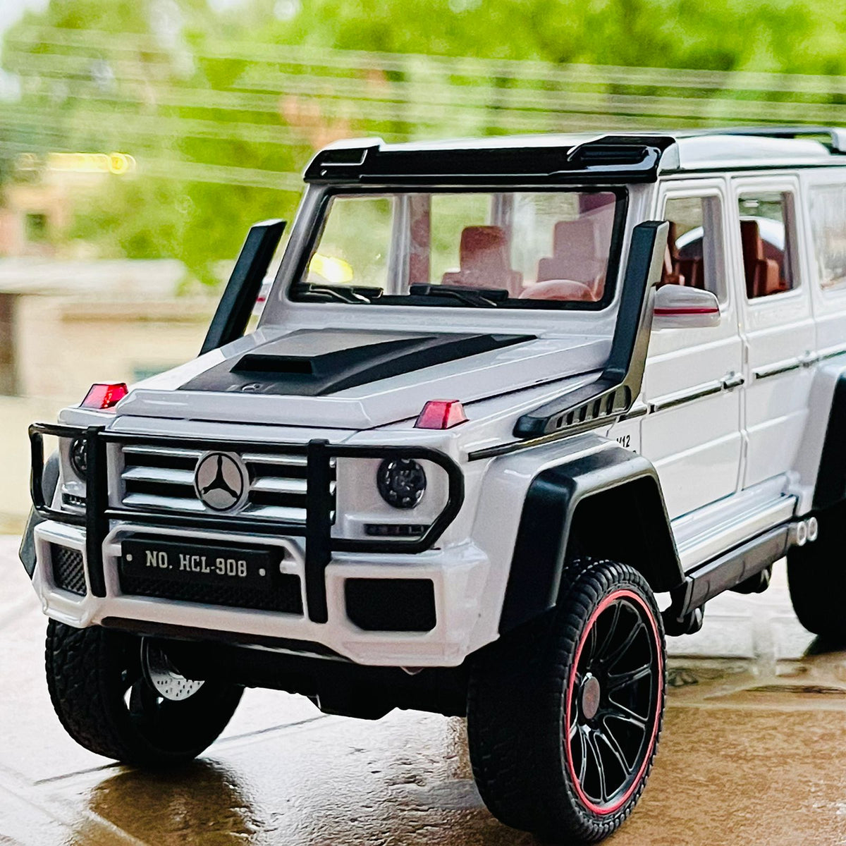 1:22 Scale Diecast Mercedes Benz G400D V12 Turbo
