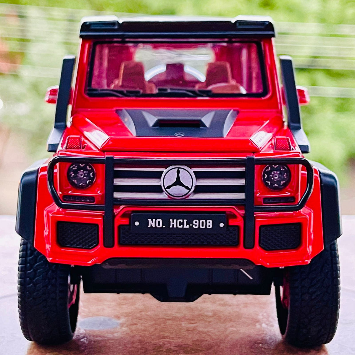 1:22 Scale Diecast Mercedes Benz G400D V12 Turbo