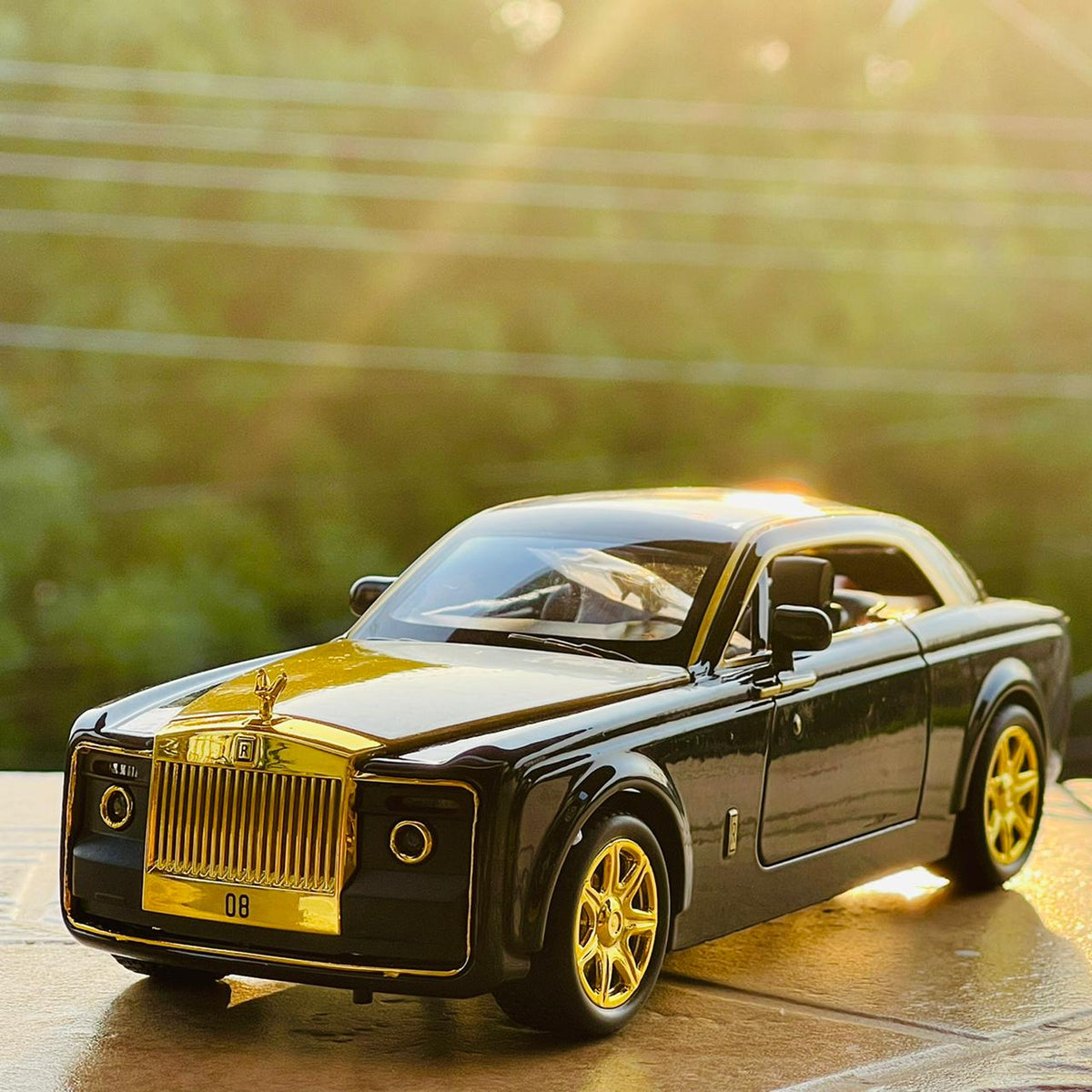 Diecast 1:24 Scale Rolls Royce Sweptail