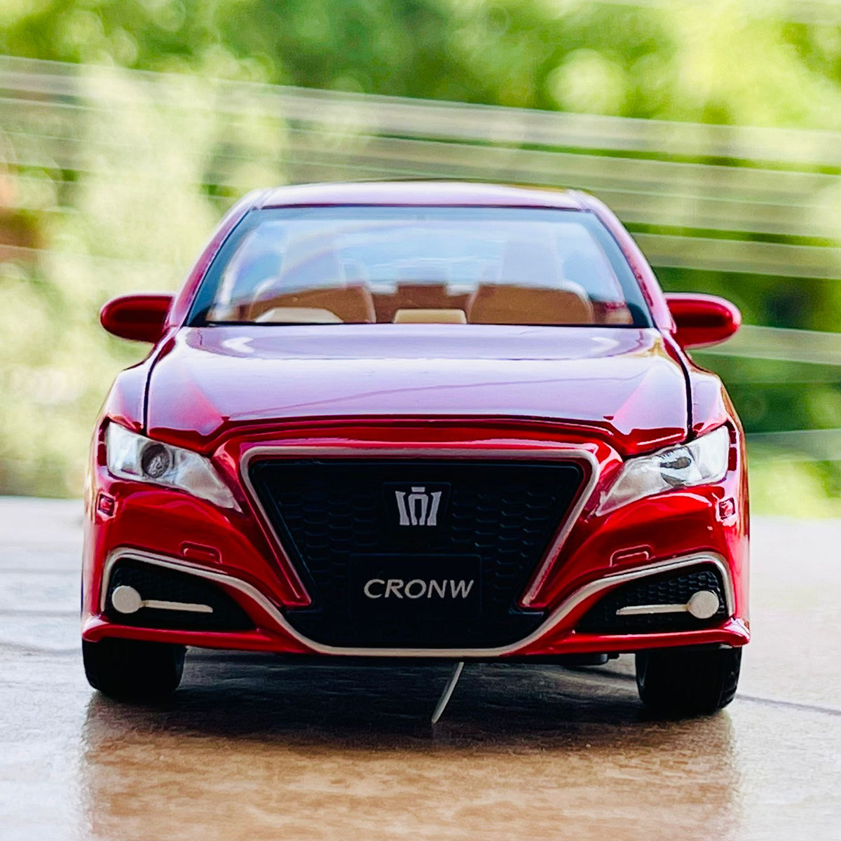 Diecast Toyota Crown Scale 1:32