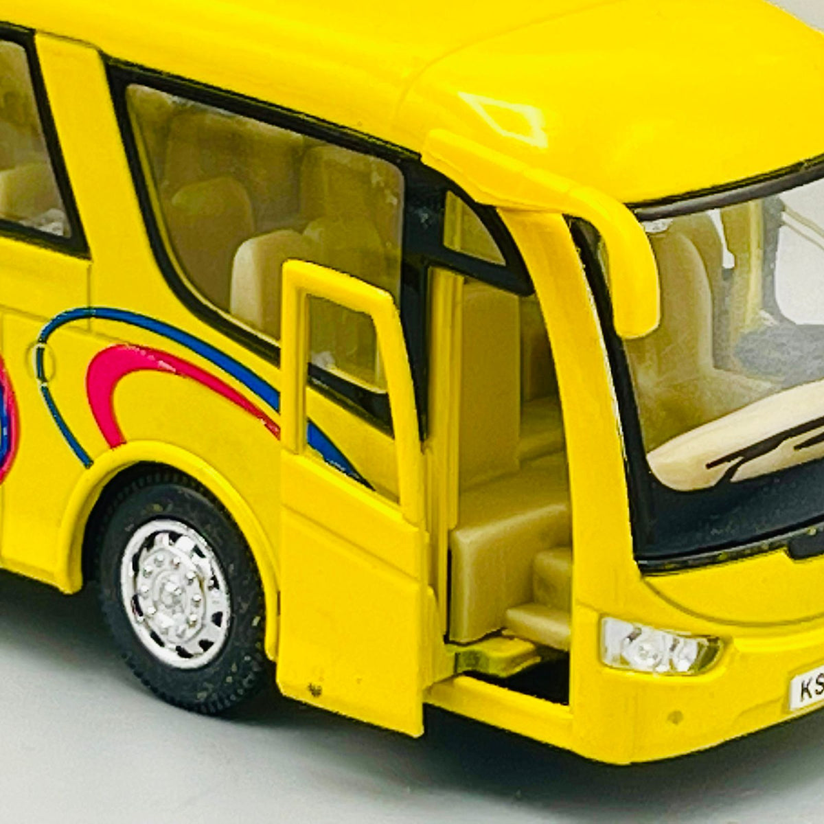 Die-Cast Alloy Bus