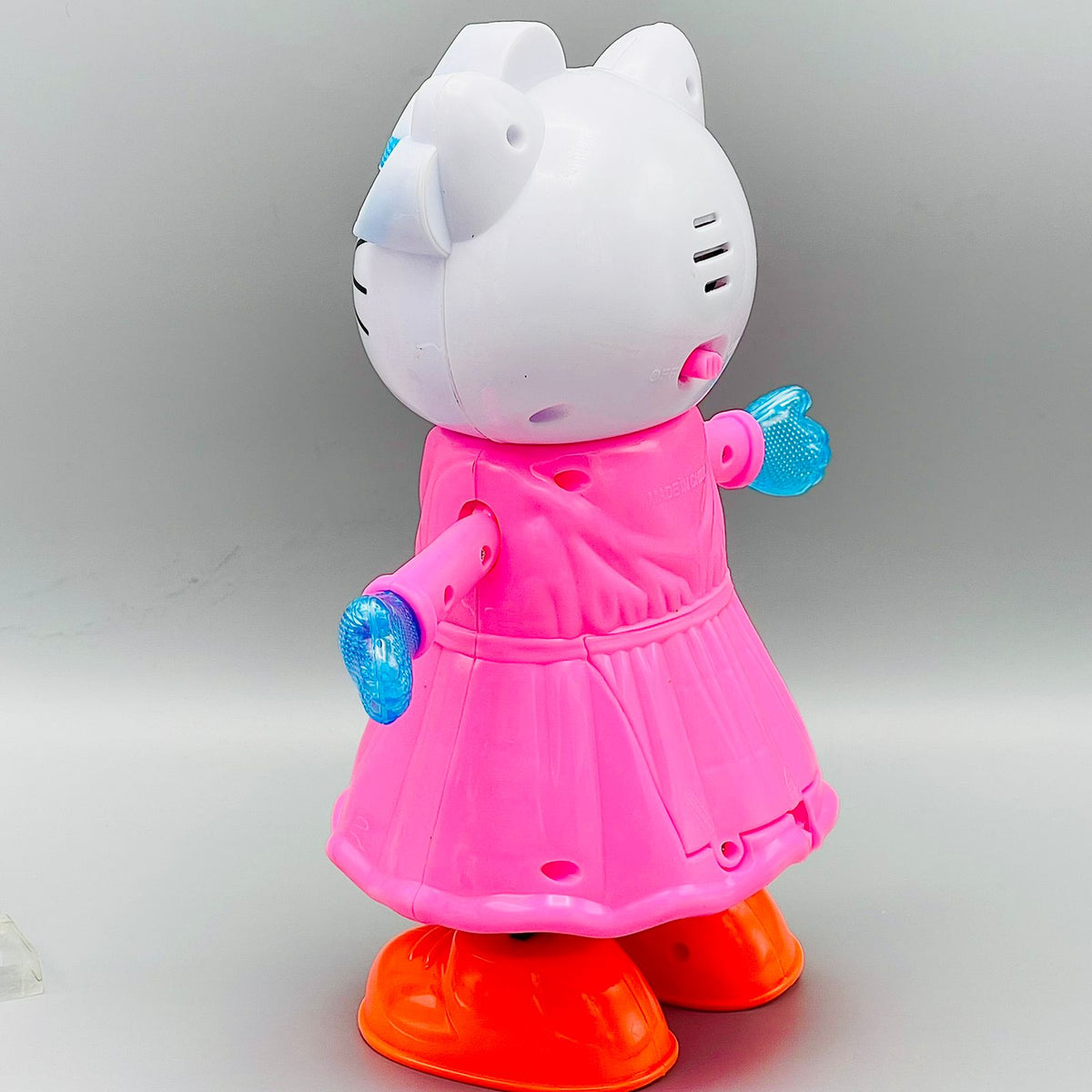 HELLO KITTY - MUSICAL DANCING TOY