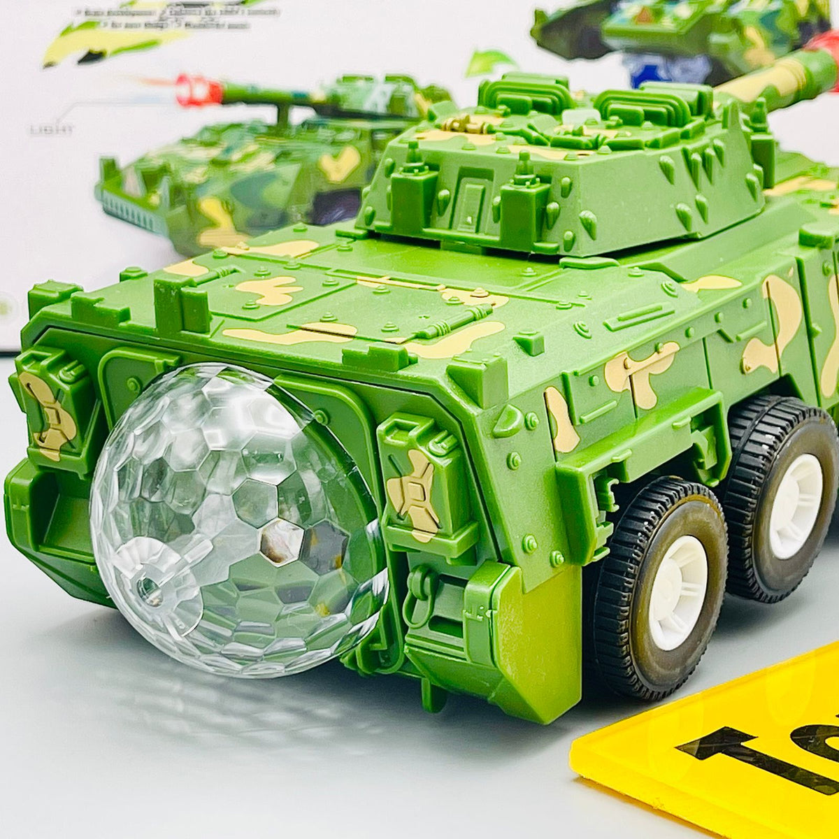 Automatic Deformation  2-In-1 transform tank to robot
