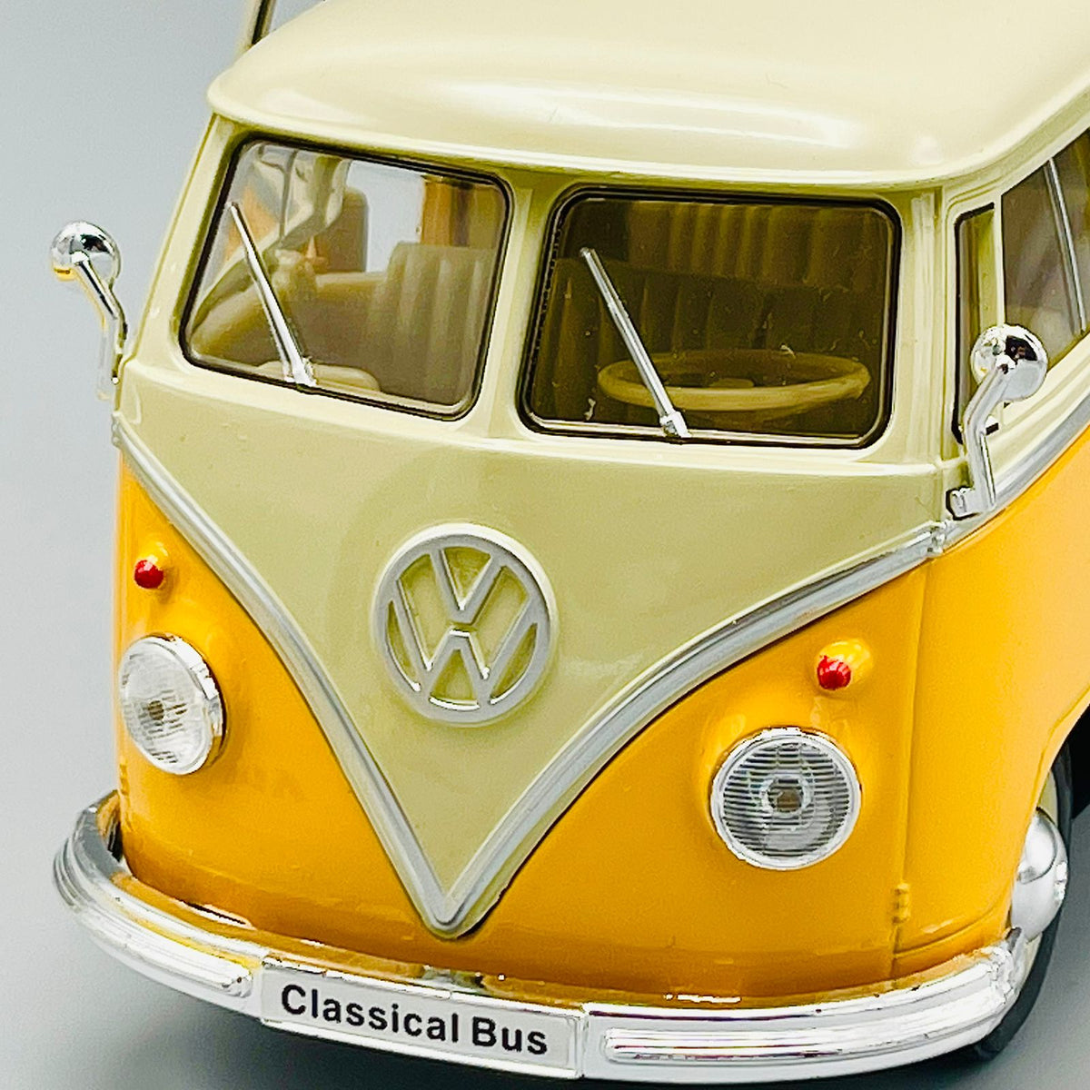 1:24 Scale 1963 Volkswagen T1 Classical Bus