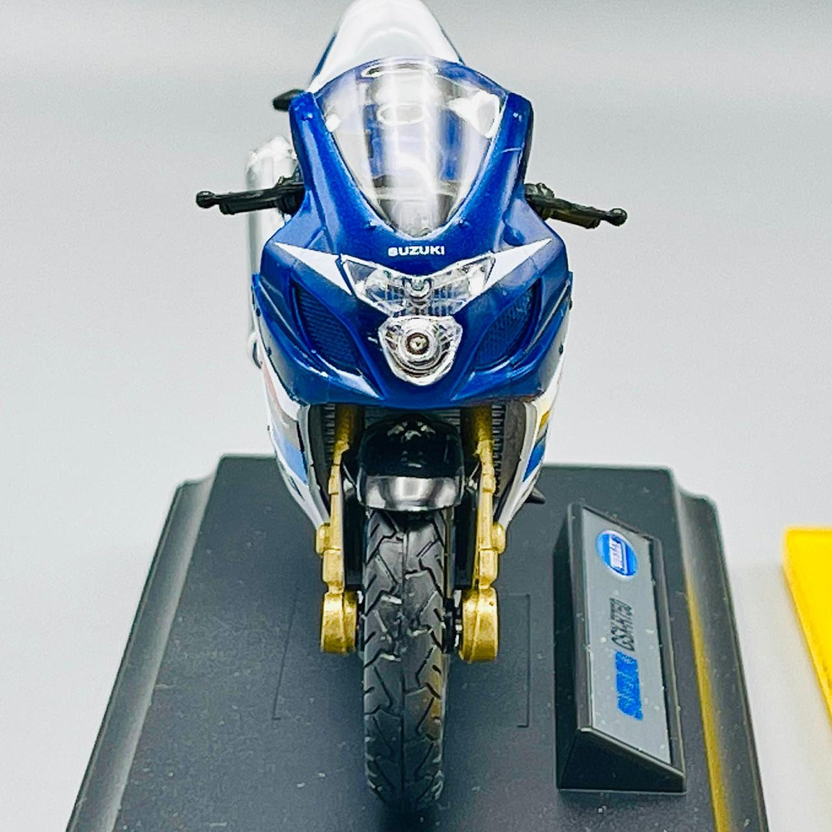 Die-cast Suzuki GSX-R750