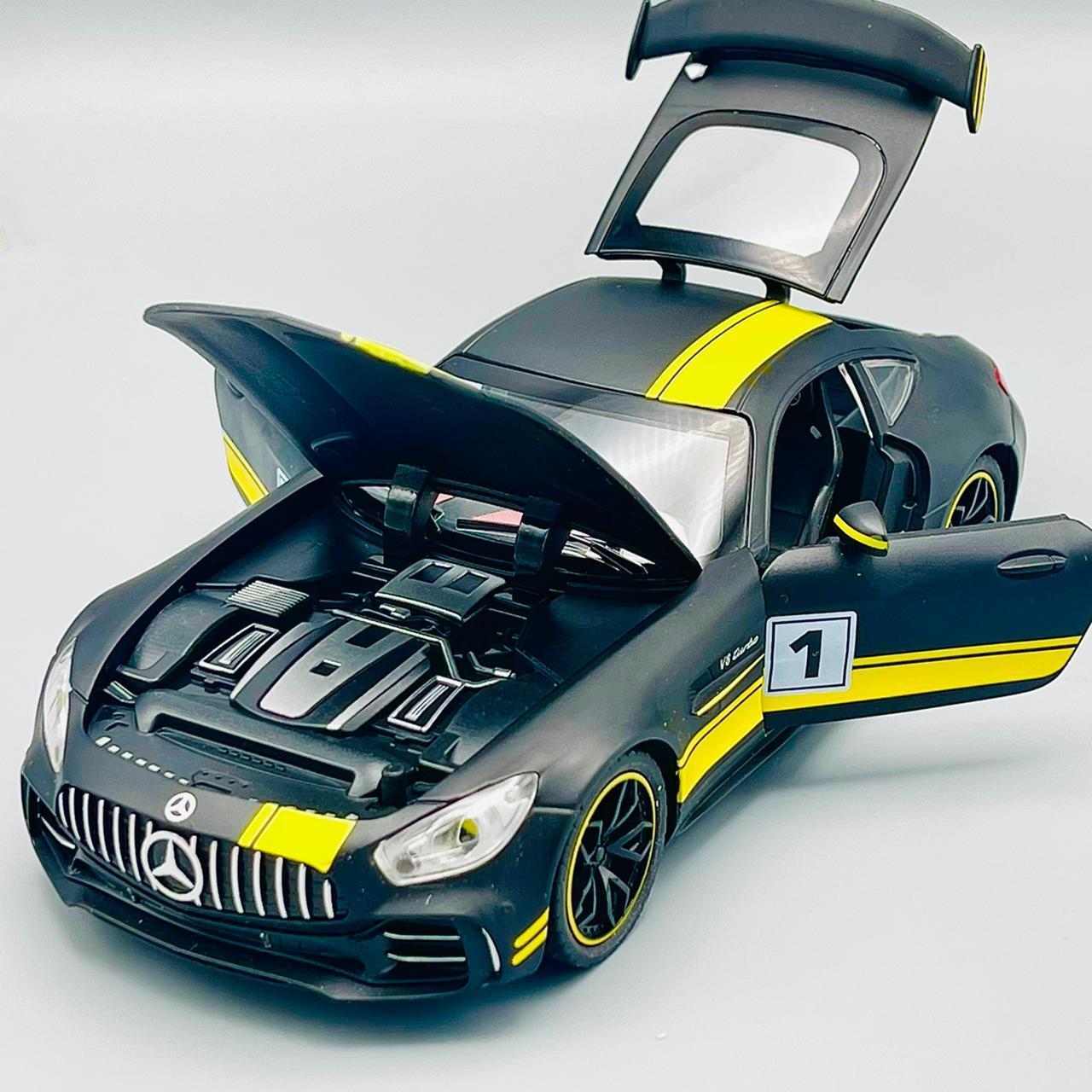 Diecast Mercedes Benz AMG GTR