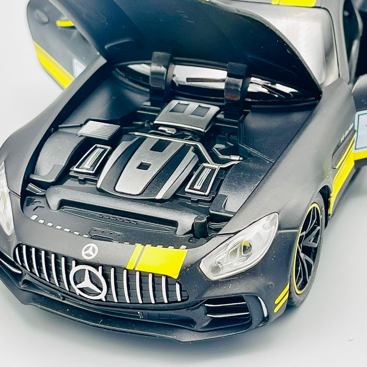 Diecast Mercedes Benz AMG GTR