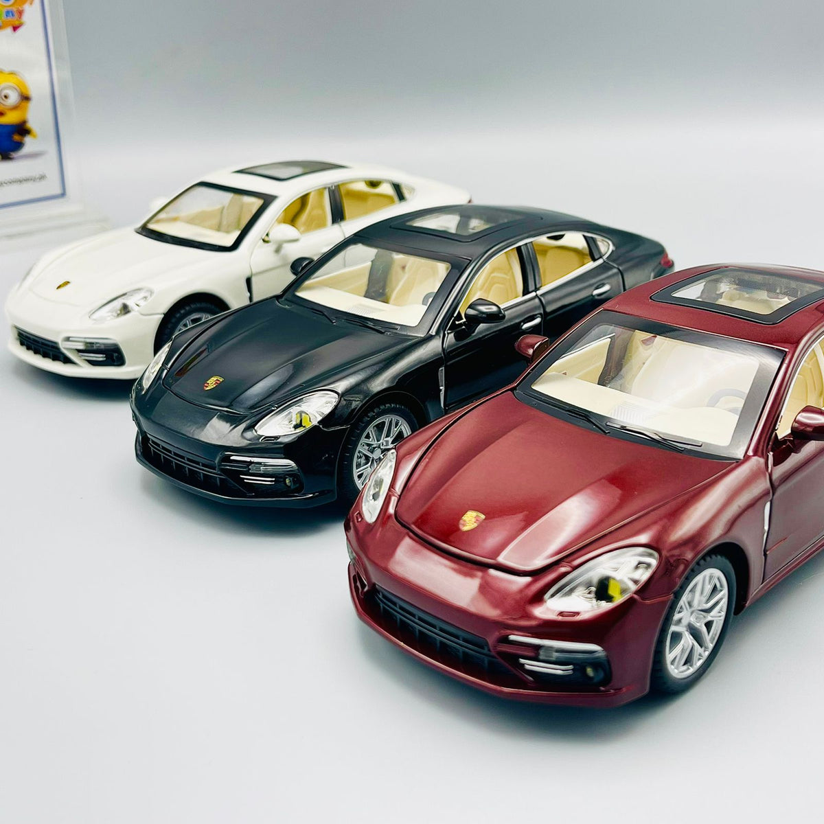 1:24 Diecast Porsche Panamera