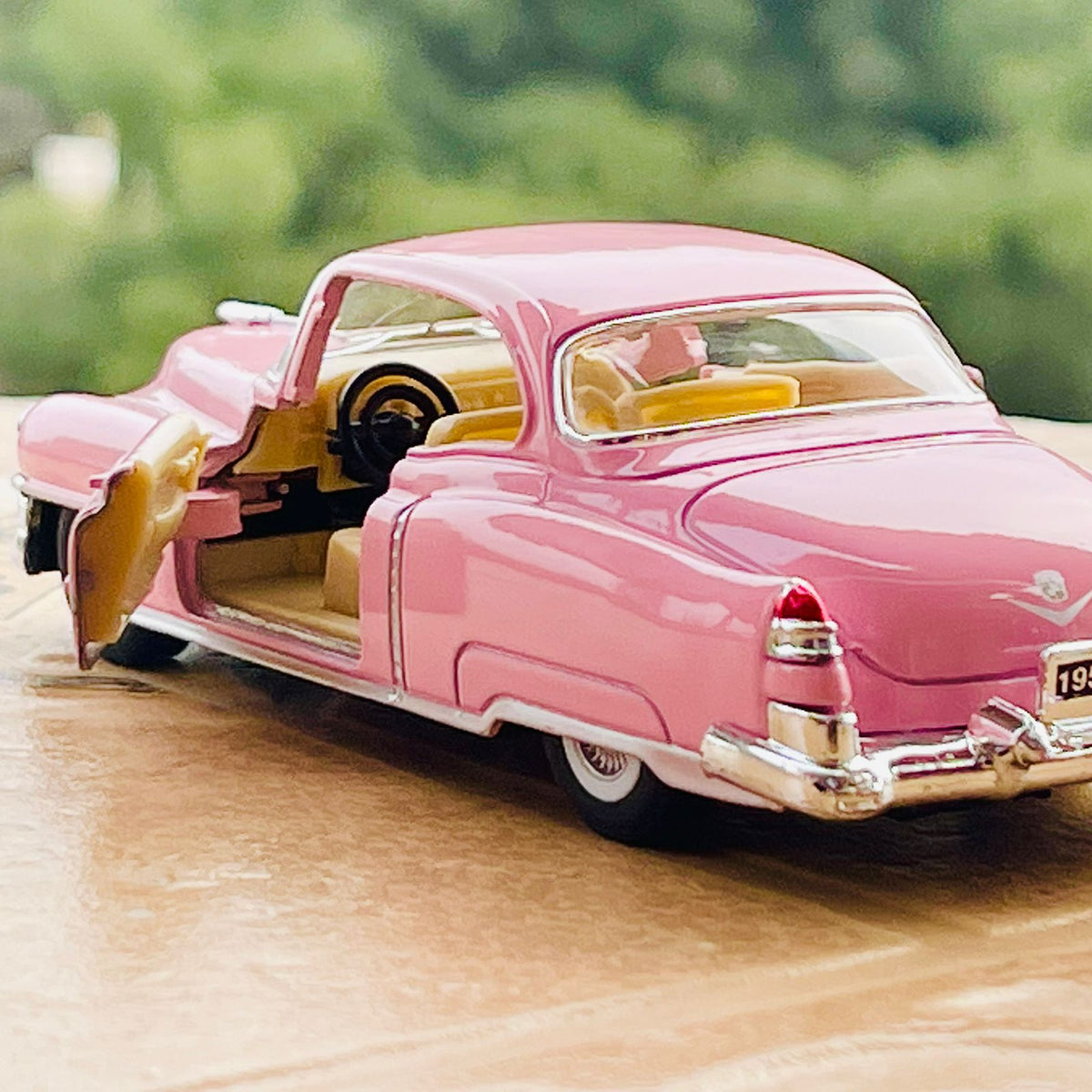 Kinsmart Diecast Cadillac - 1953 Model