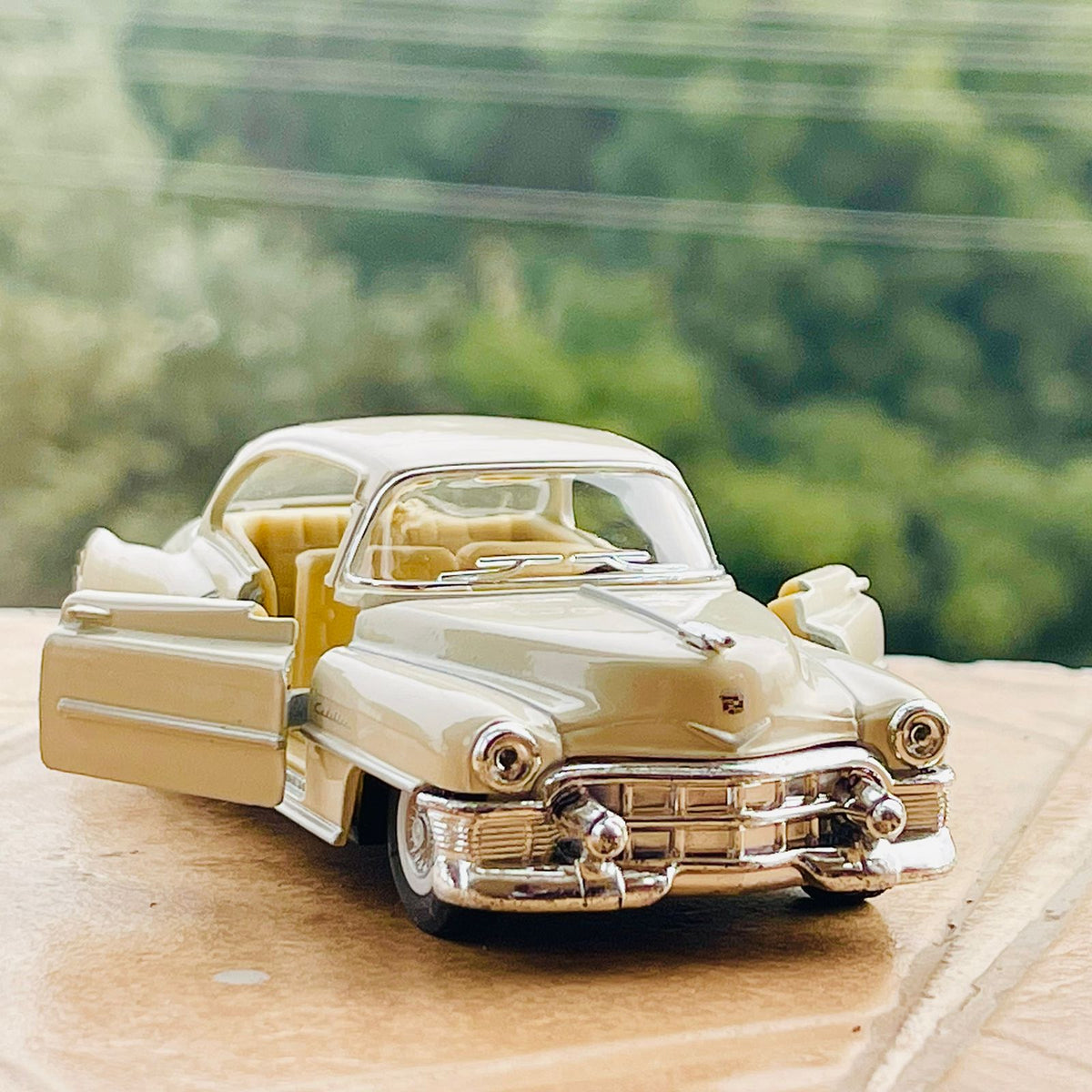Kinsmart Diecast Cadillac - 1953 Model