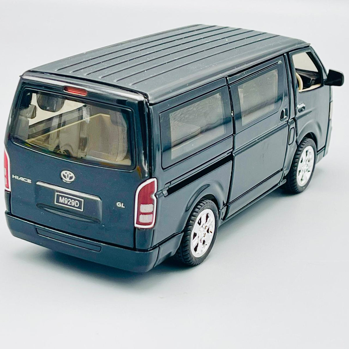 1:32 Diecast Toyota HIACE GL