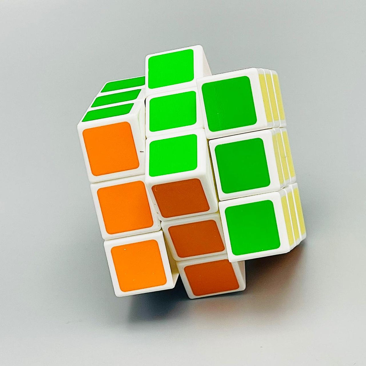 RUBIKS CUBE