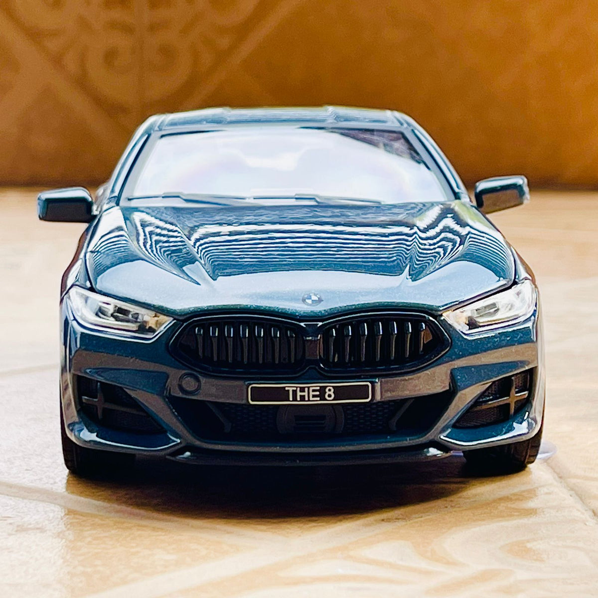 1:24 Diecast Metal BMW M8